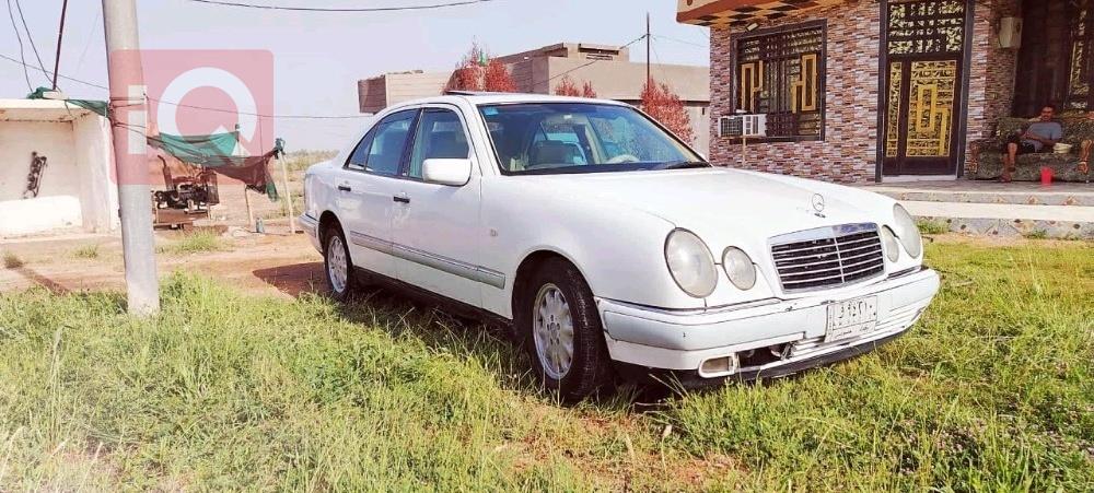 مرسيدس بنز E-Class